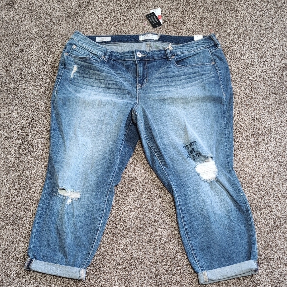NEW Torrid Skinny Cropped Distressed Stretchy Embroidered Jeans Plus Size 20